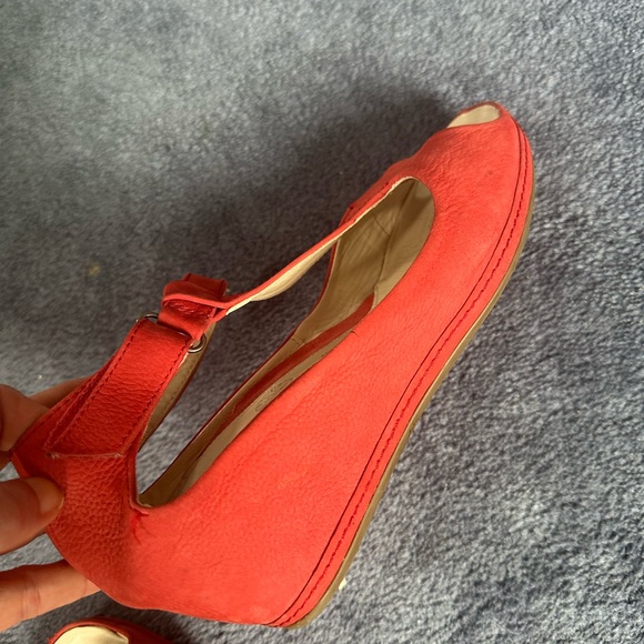 Sandals - Picture 4 of 9